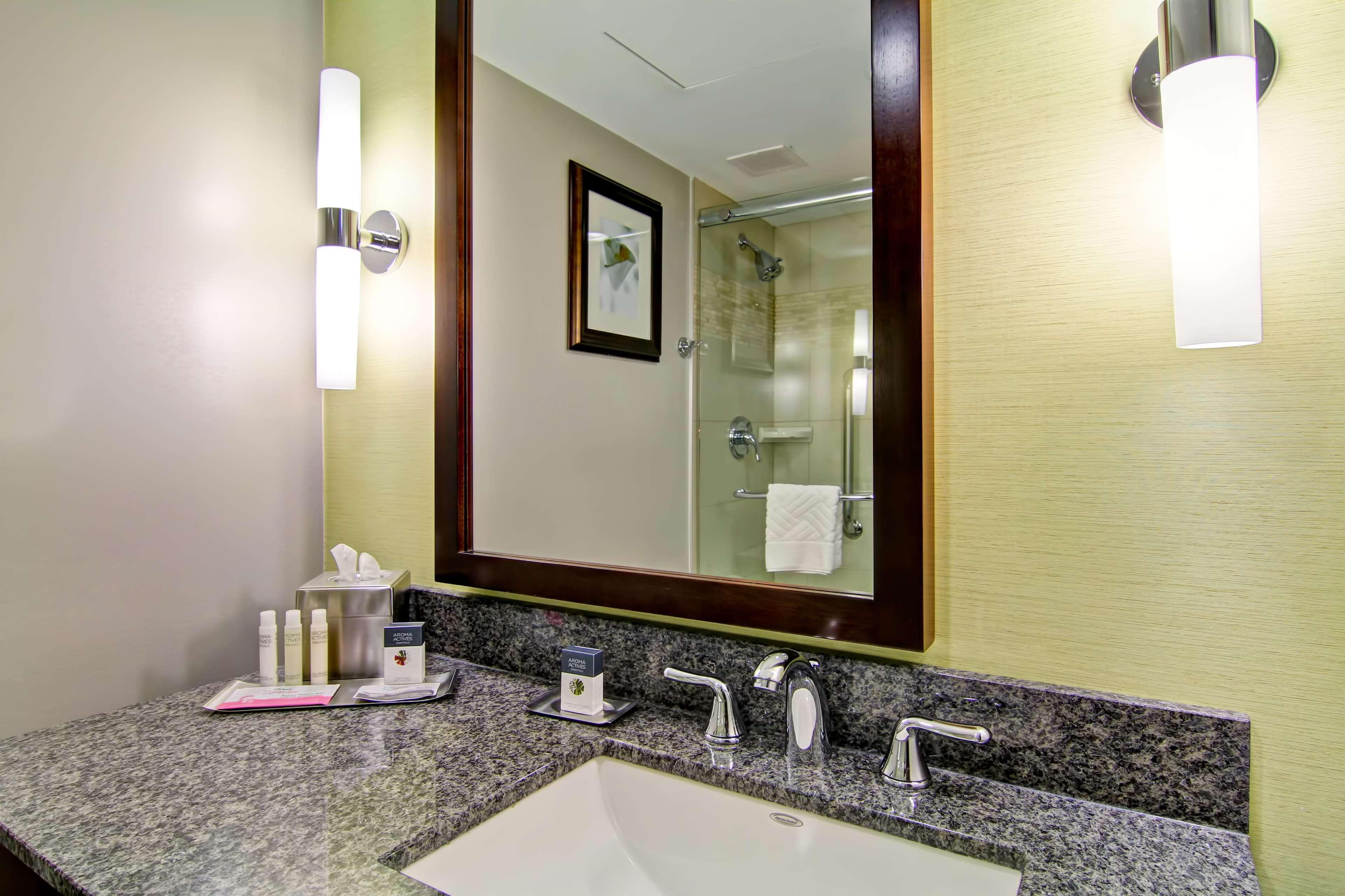 Hotel Doubletree By Hilton - Kamloops Exteriér fotografie